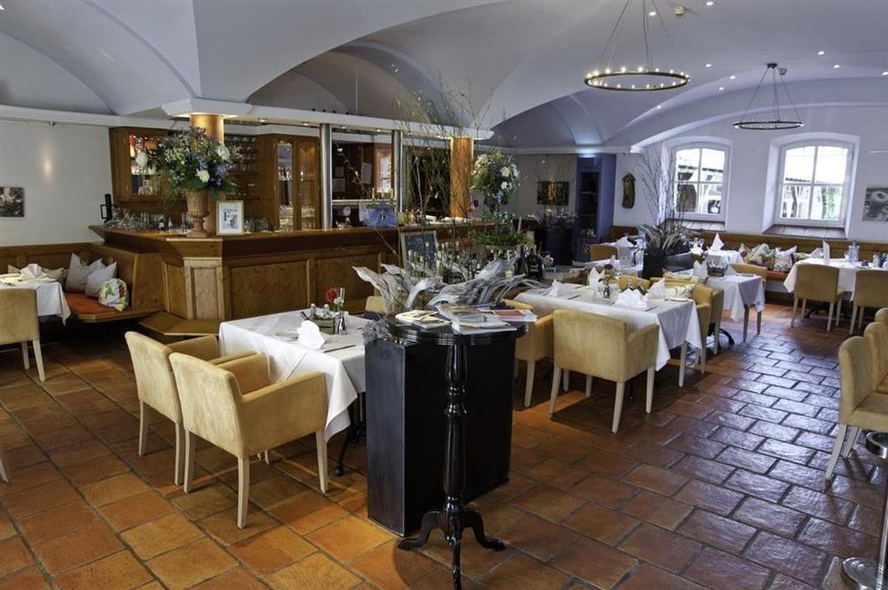 Hofgut Georgenthal Hotell Hohenstein Restaurang bild