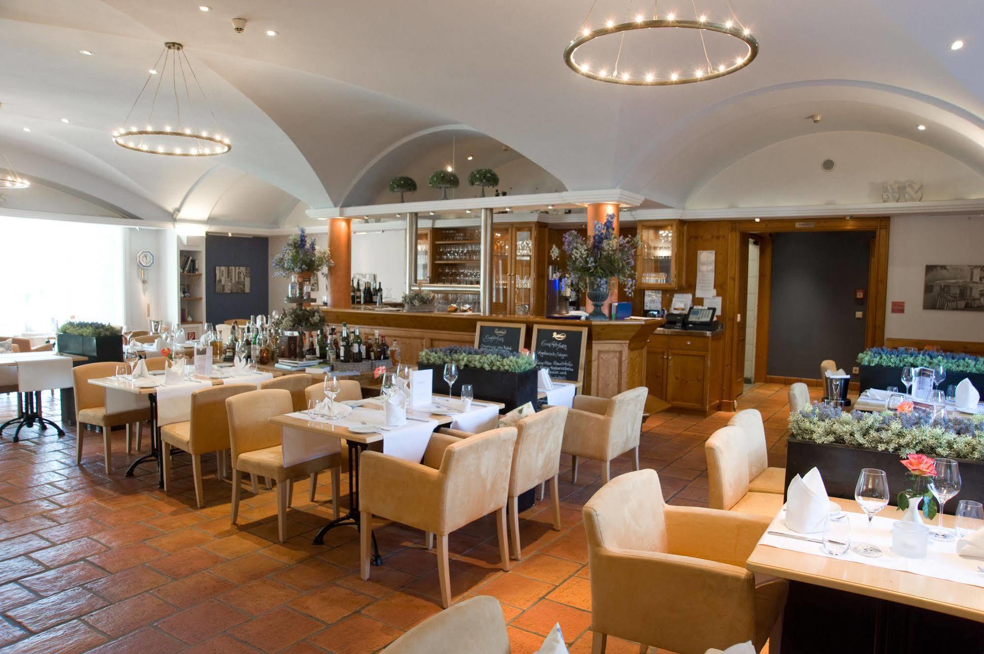 Hofgut Georgenthal Hotell Hohenstein Exteriör bild