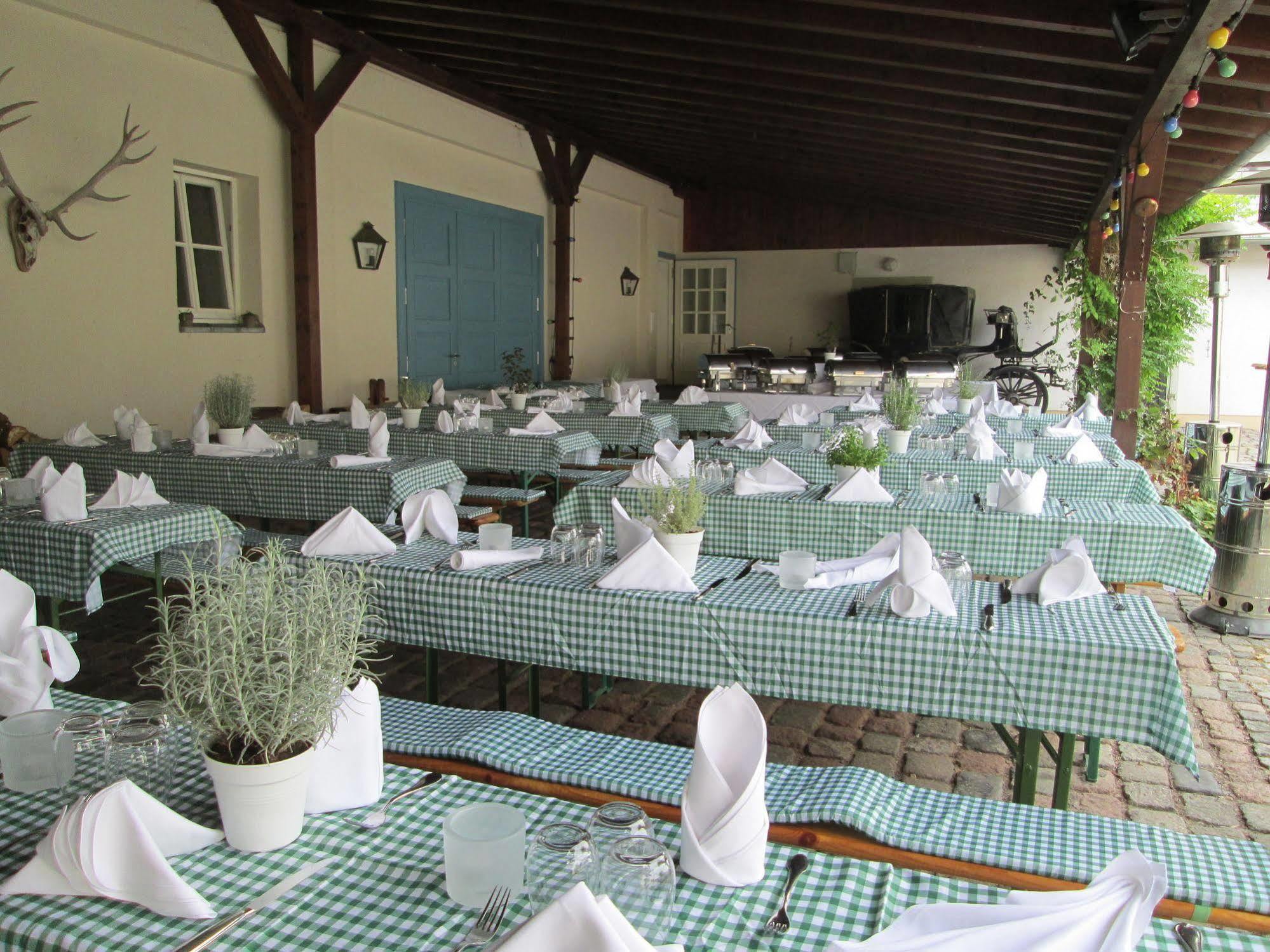 Hofgut Georgenthal Hotell Hohenstein Exteriör bild